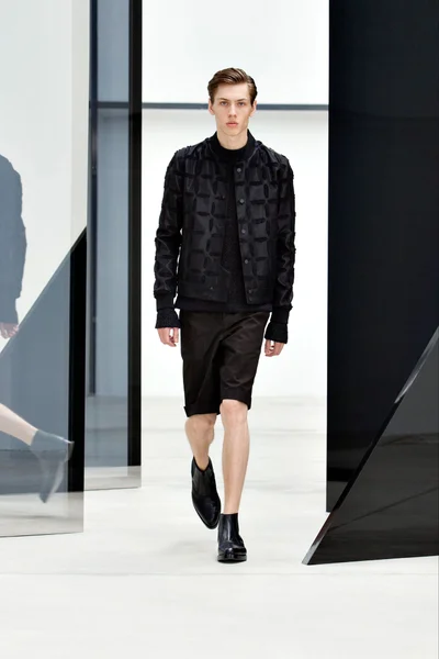 Look 5
